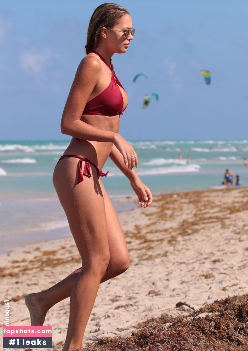 Sandra Kubicka gallery photo #196