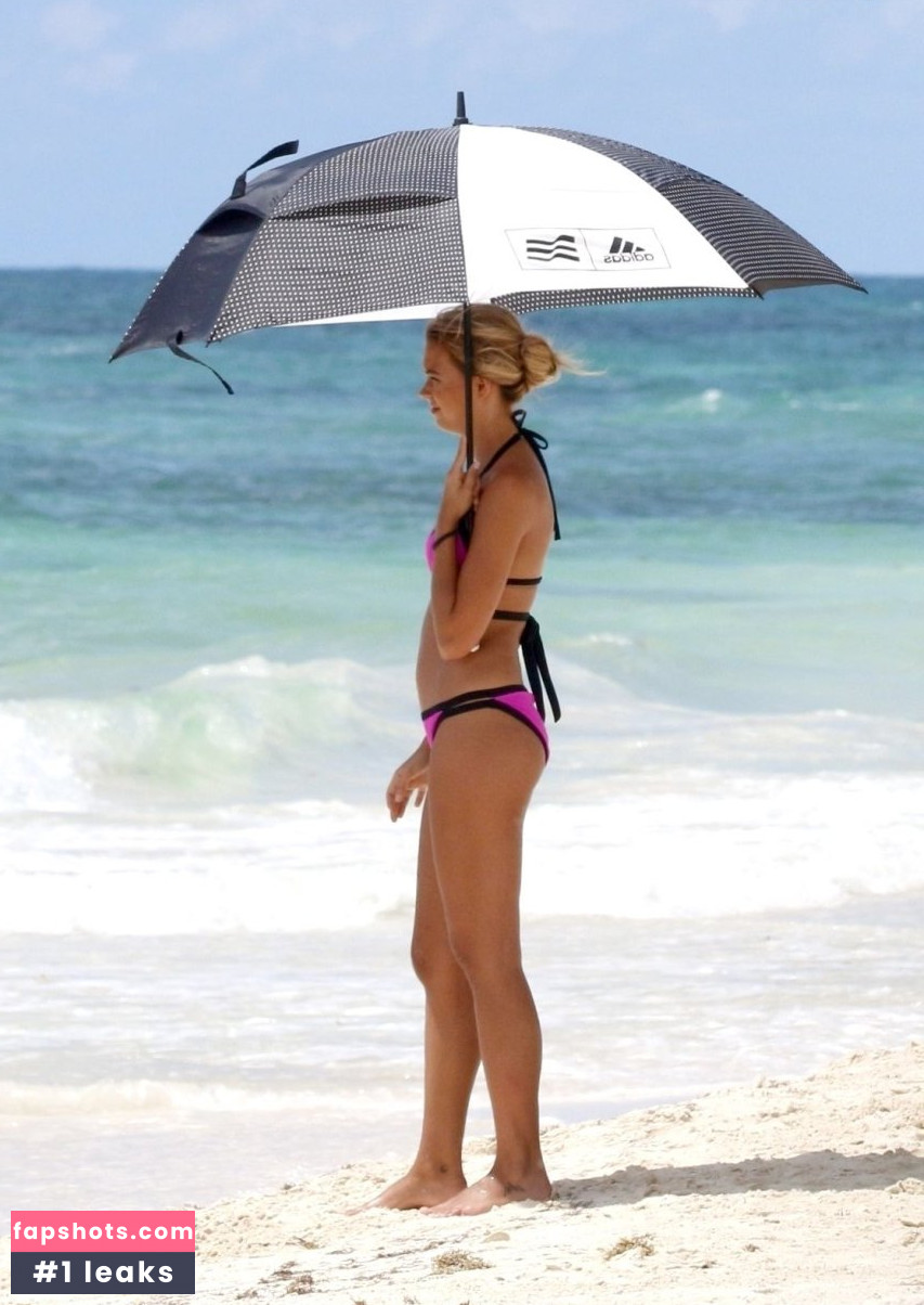 Sandra Kubicka gallery photo #225