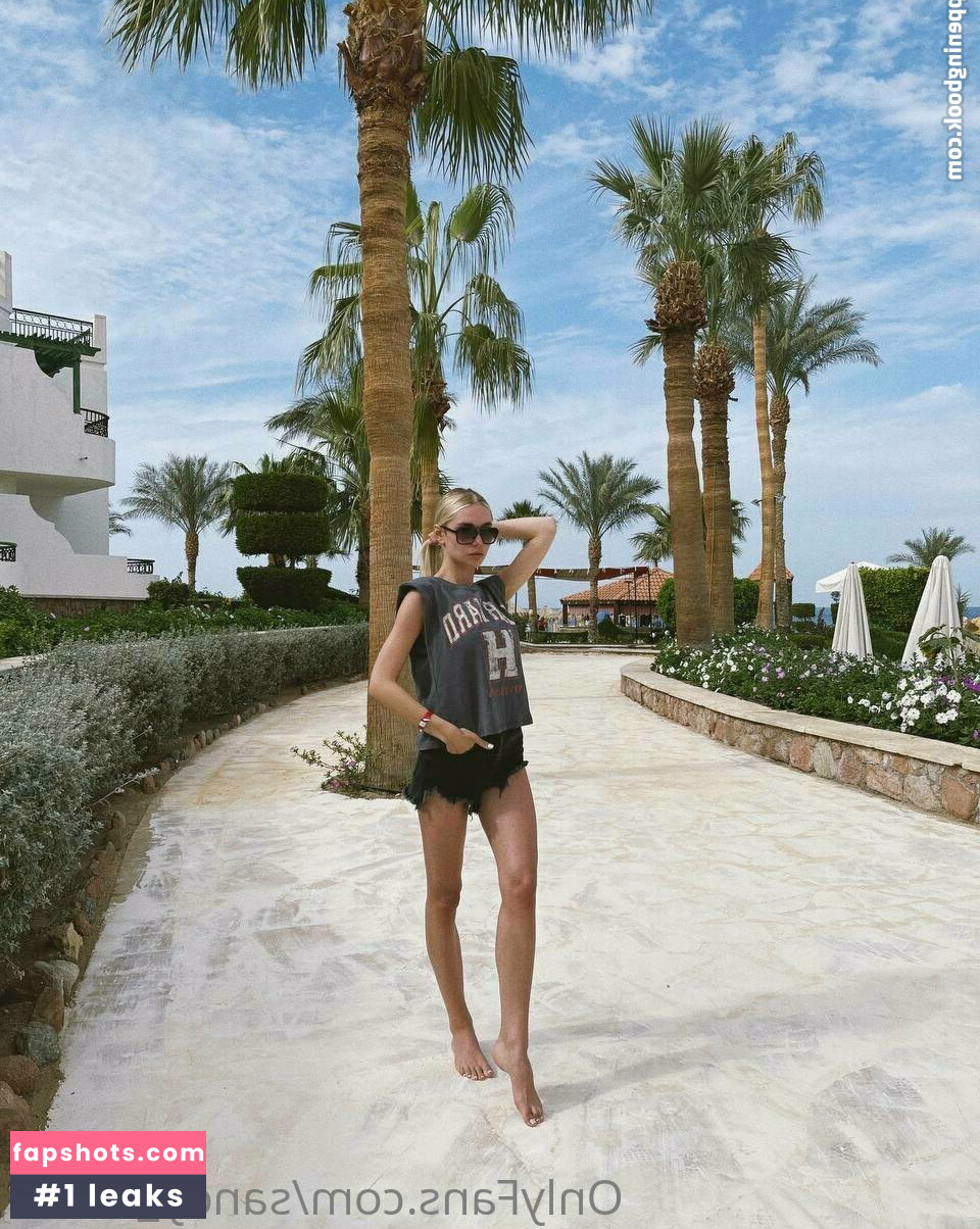 sandy_mallrose Nude Leaks OnlyFans Photos #6 - LeakJerk