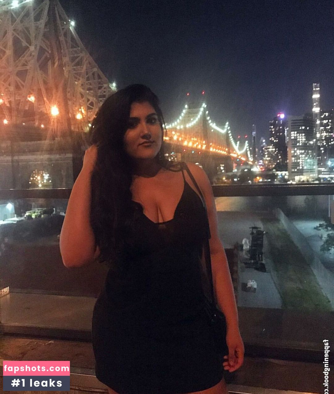 Sanjana gallery photo #16