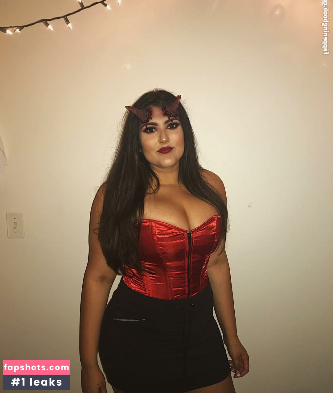 Sanjana gallery photo #24