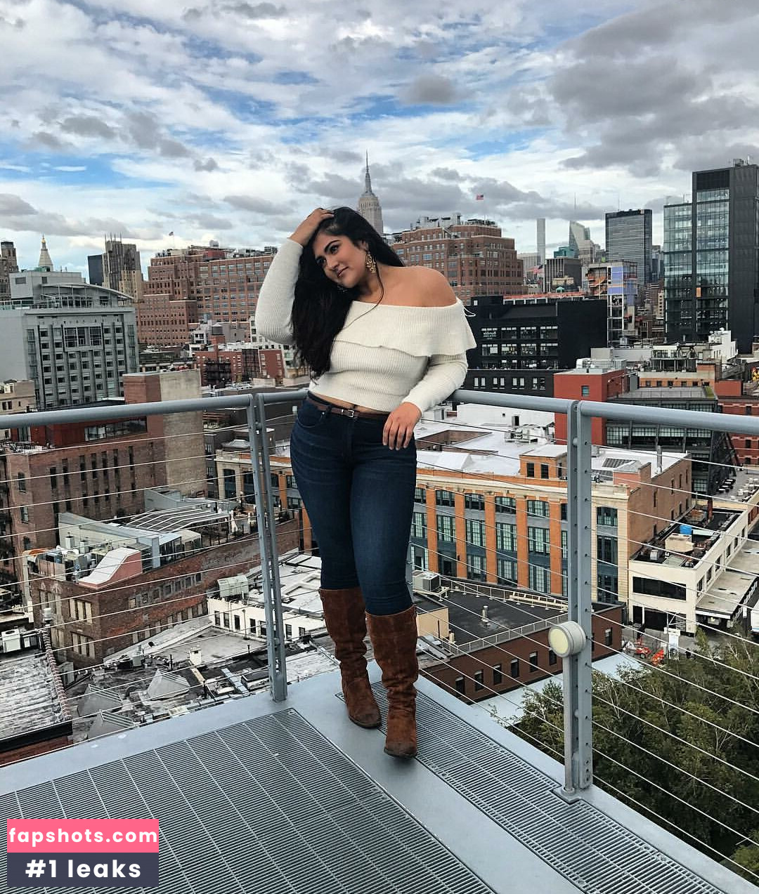 Sanjana gallery photo #40