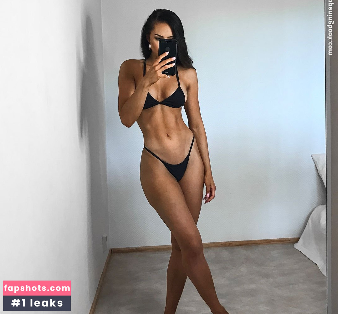 Sanna-Maria Nude Leaks OnlyFans Photos #4 - LeakJerk