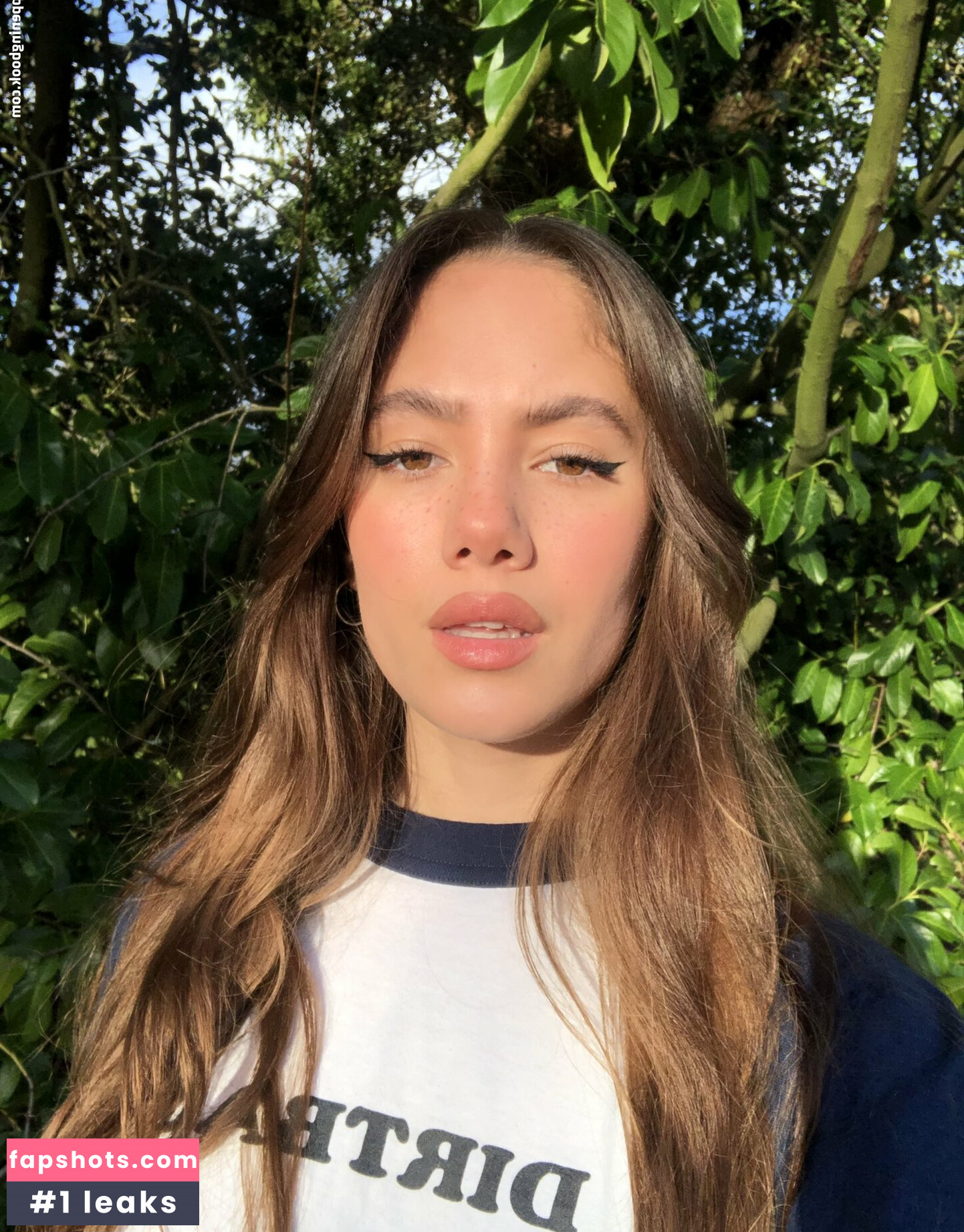 Saoirse Alicia Behzadi gallery photo #6