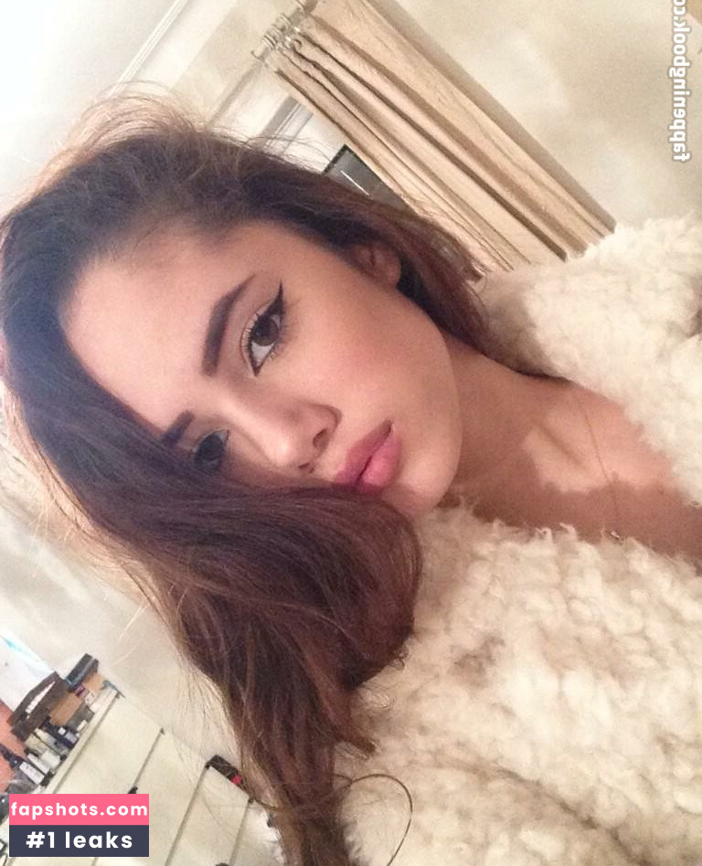 Saoirse Alicia Behzadi gallery photo #9