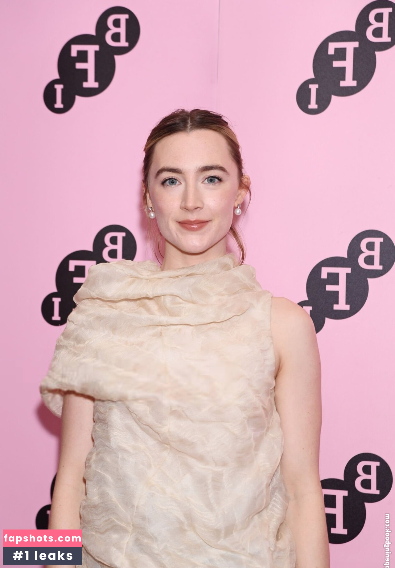 Saoirse Ronan Nahé úniky fotek pouze od fanoušků #23 - Fapshots