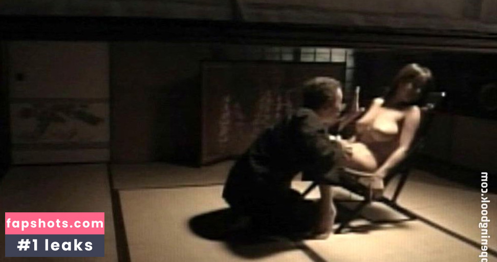 Saori Nanami gallery photo #2