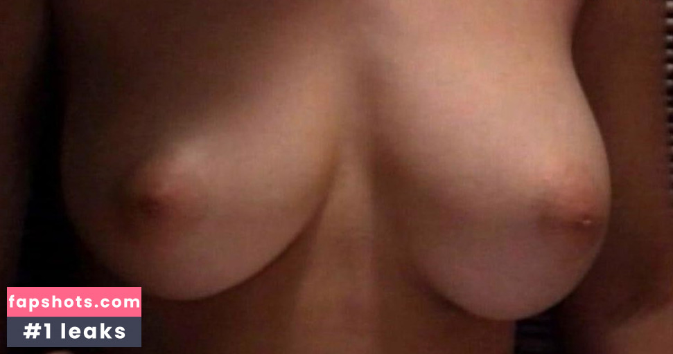 Saori Nanami gallery photo #9