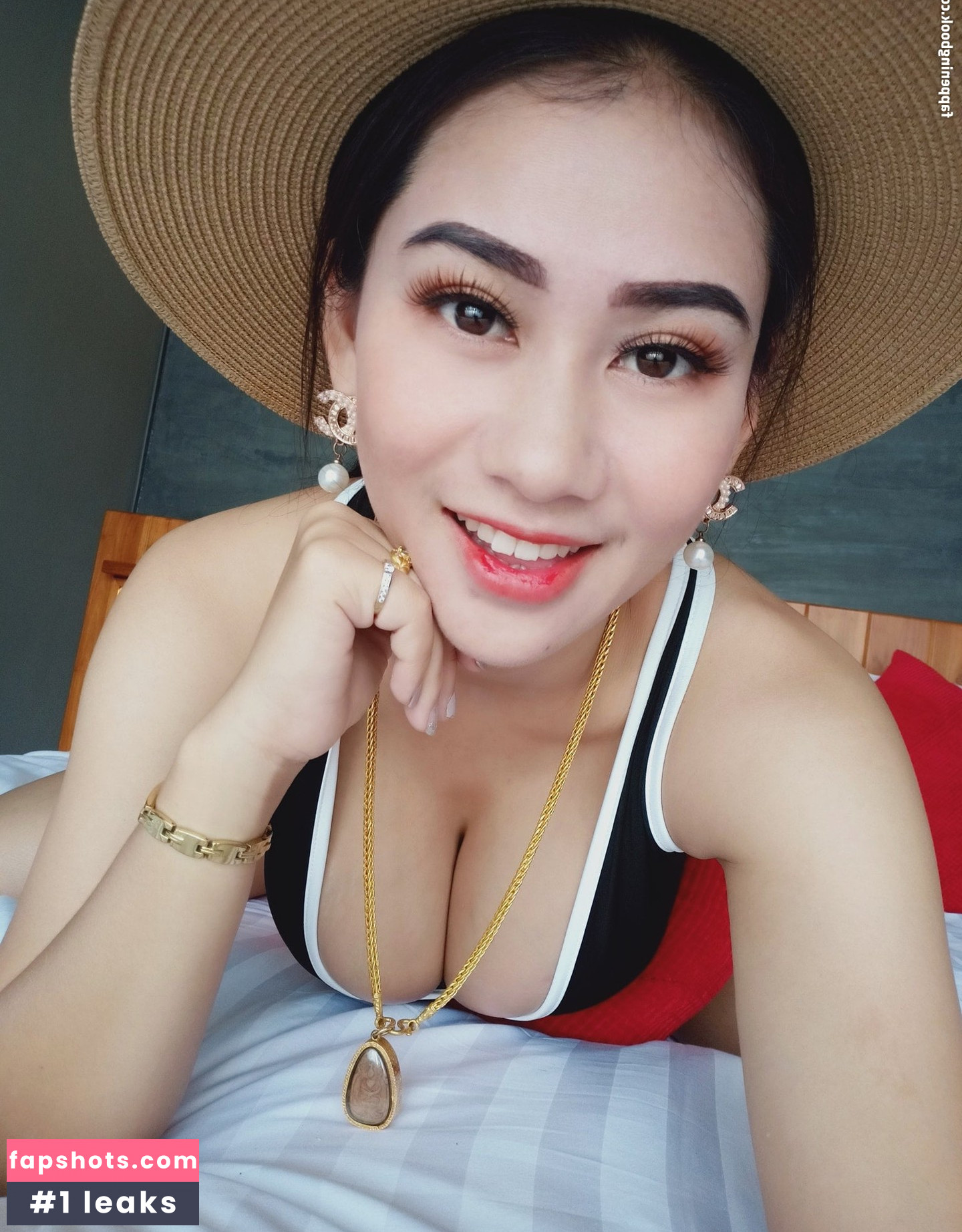 Saowalak Saifak gallery photo #136