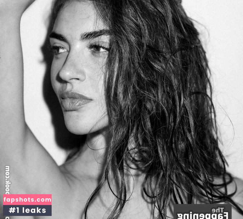 Sara Barbieri gallery photo #5