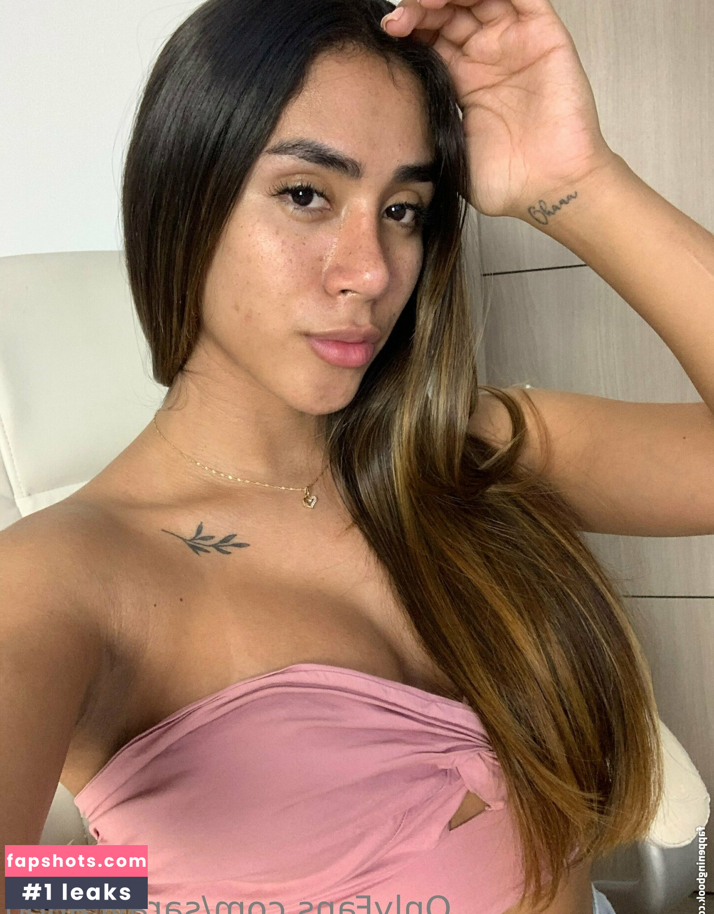 Sara Cano gallery photo #24