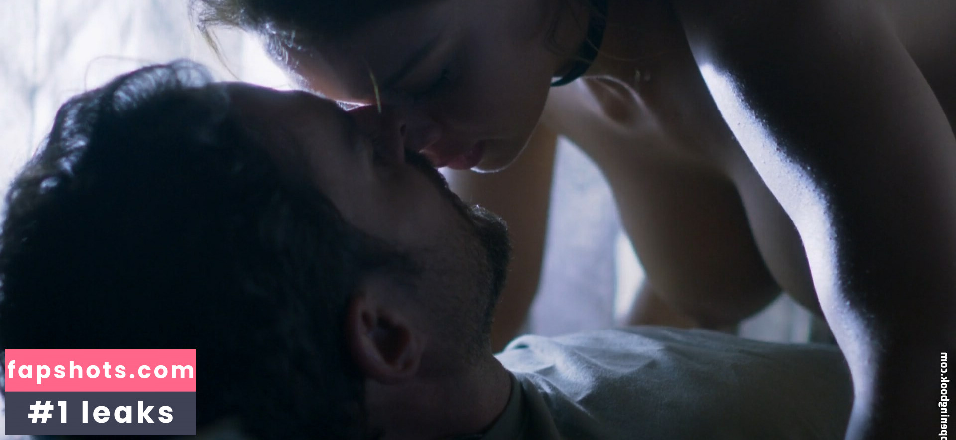 Sara Carolina gallery photo #2