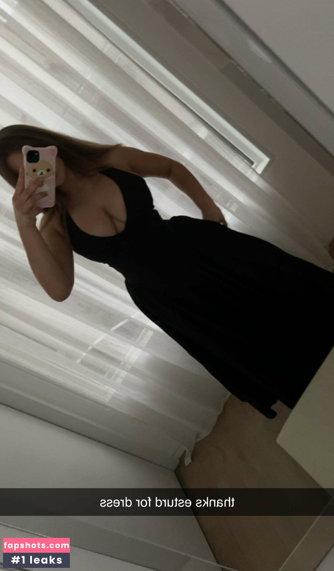 Sara Dobrik gallery photo #2