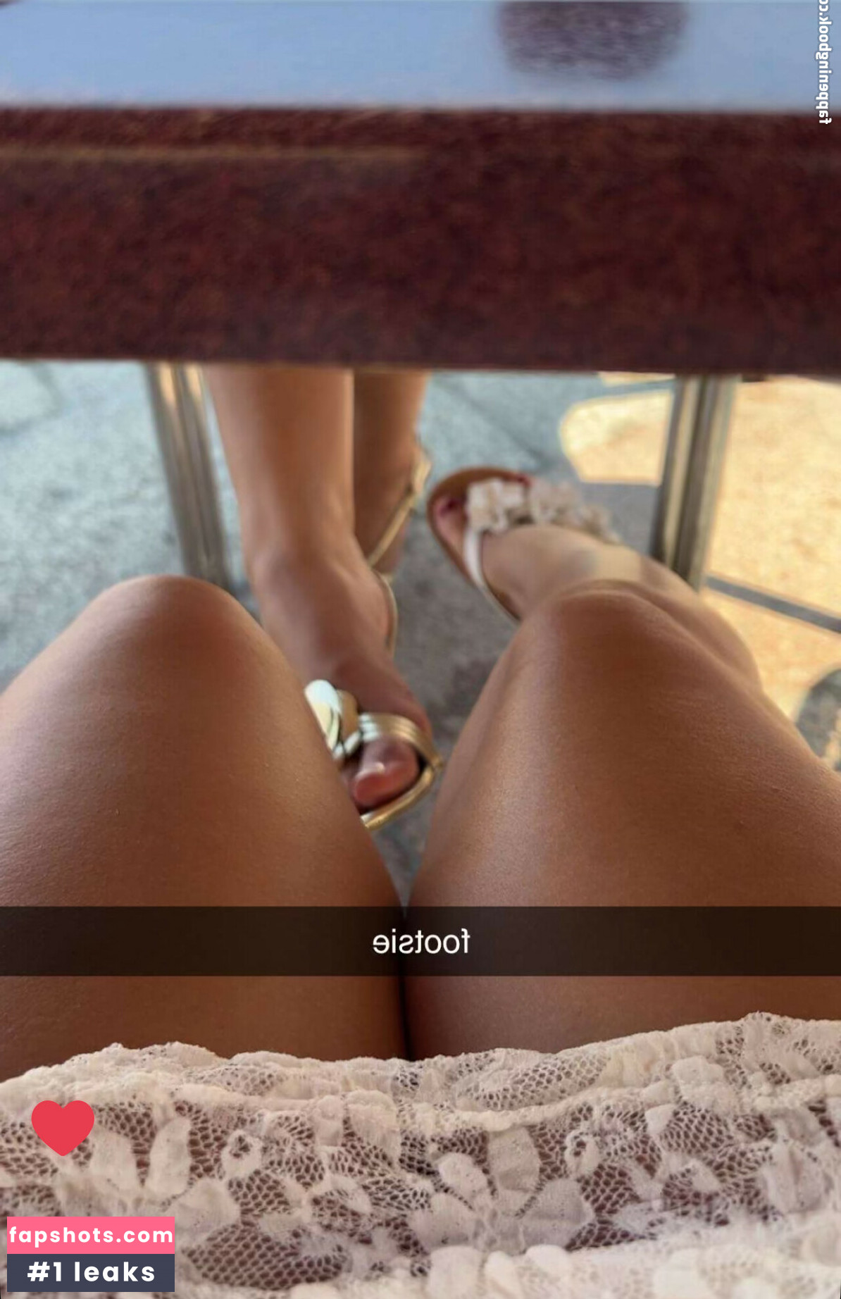 Sara Dobrik gallery photo #21