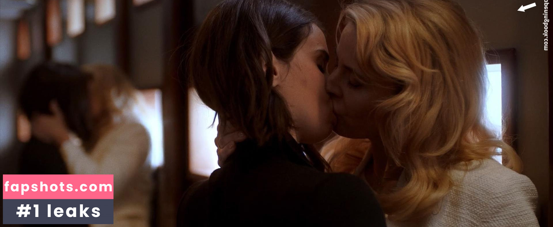 Sara Dögg Ásgeirsdóttir gallery photo #13