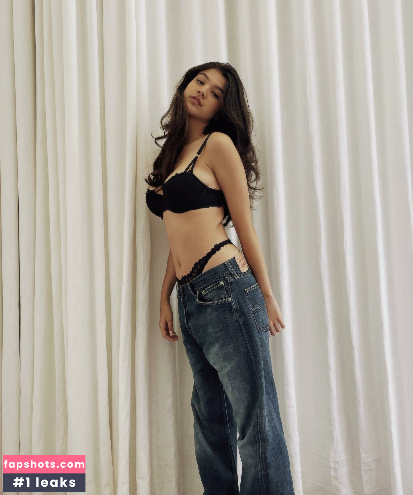 Sara Echeagaray gallery photo #21