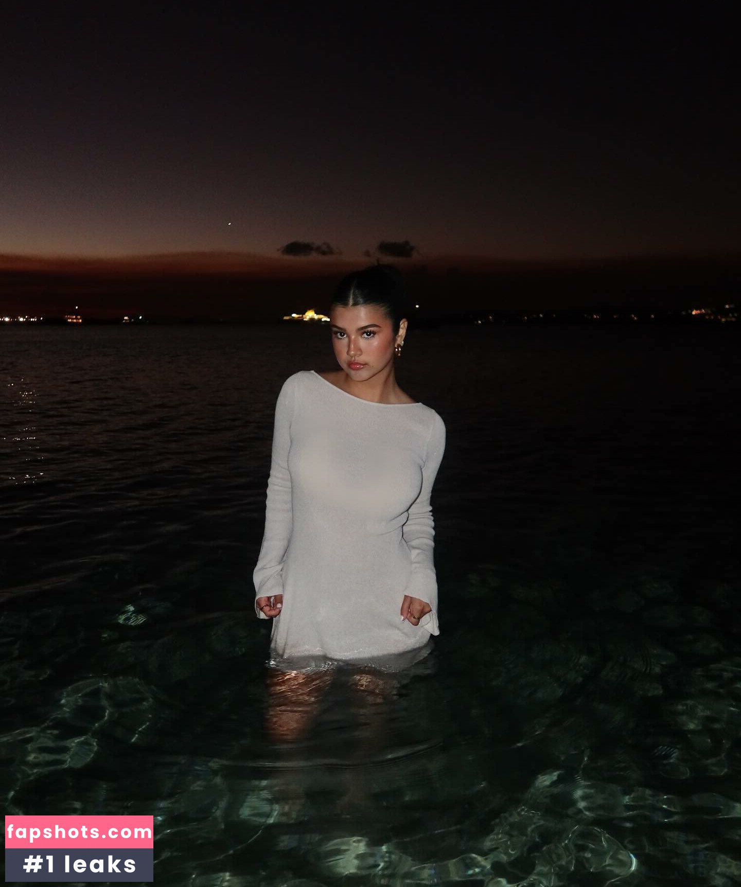 Sara Echeagaray gallery photo #38