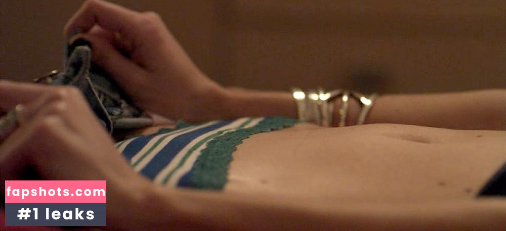 Sara Fletcher gallery photo #6