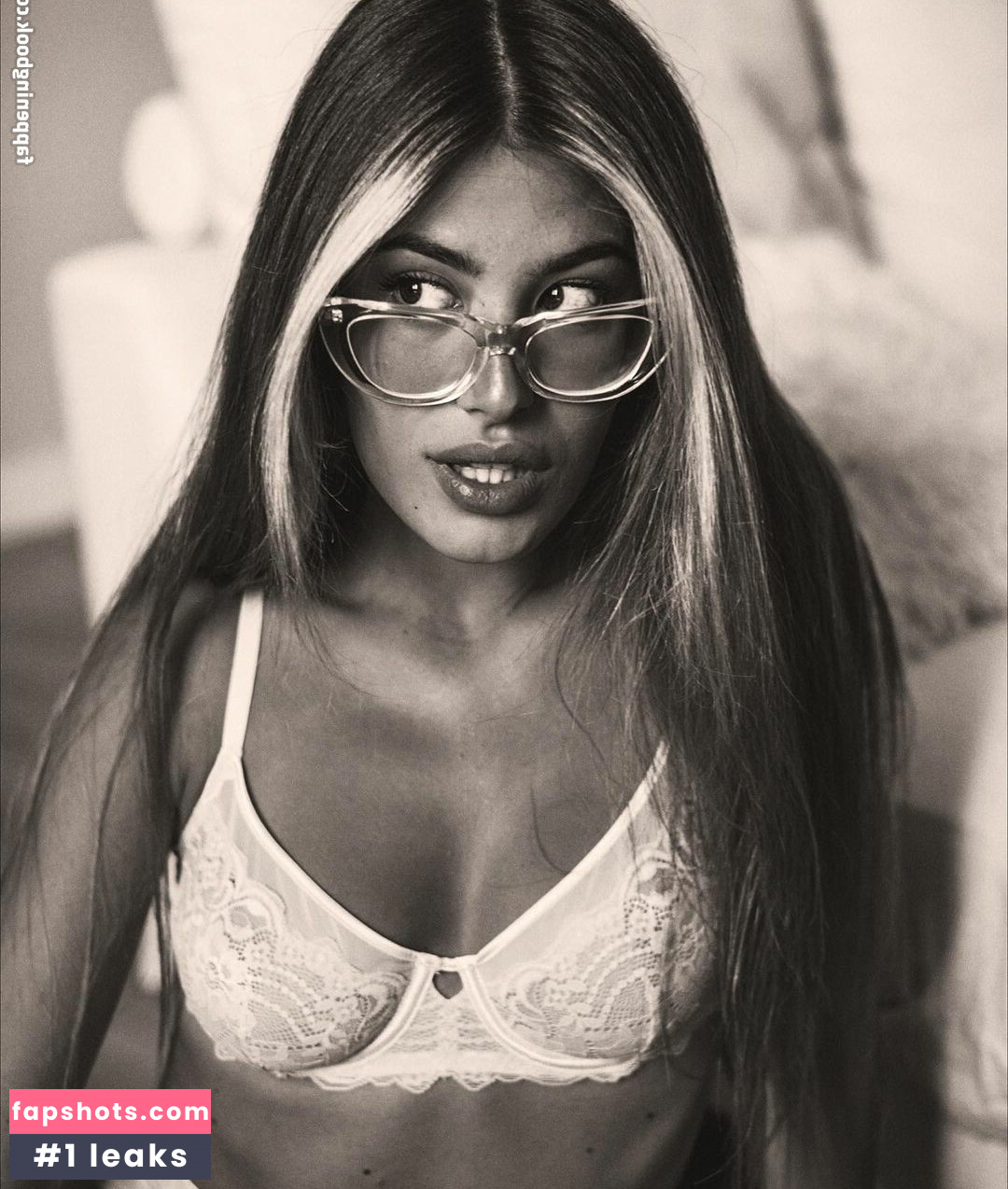 Sara Fructuoso Nude Leaks OnlyFans Photos #39 - LeakJerk