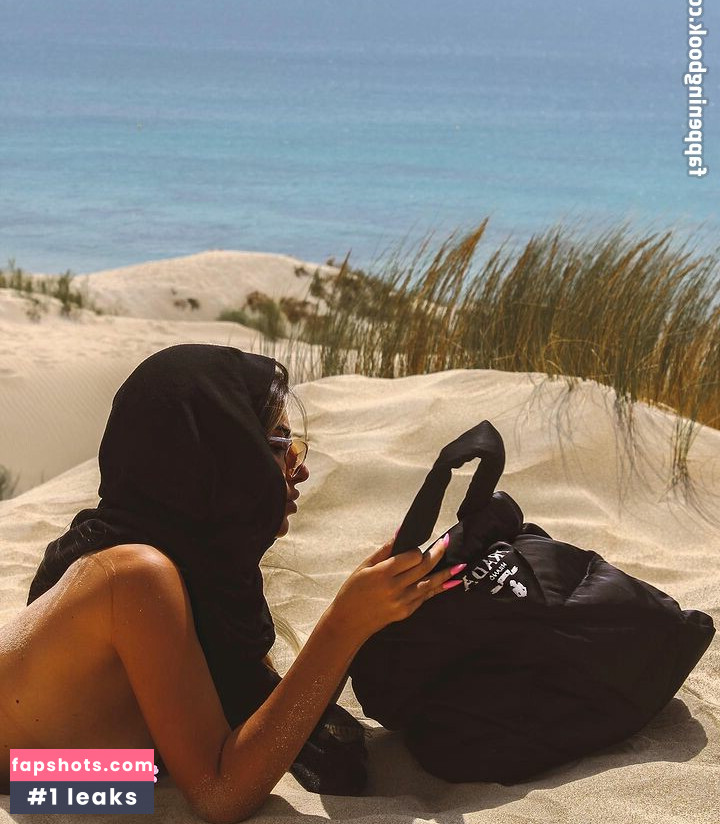 Sara Fructuoso Nude Leaks OnlyFans Photos #6 - LeakJerk