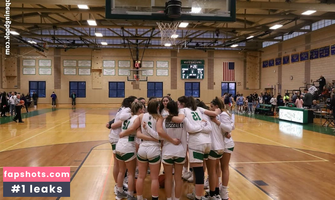 Sara Gavagan gallery photo #14