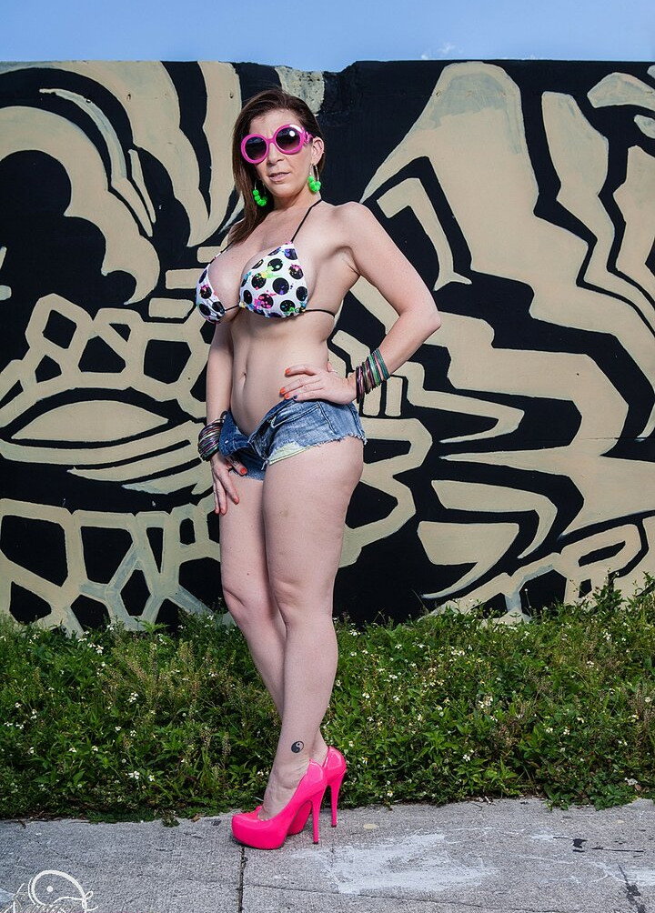sara-jay-1 gallery photo #11610
