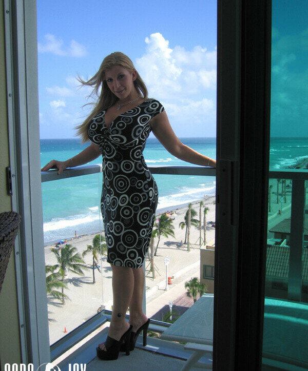sara-jay-1 gallery photo #6839