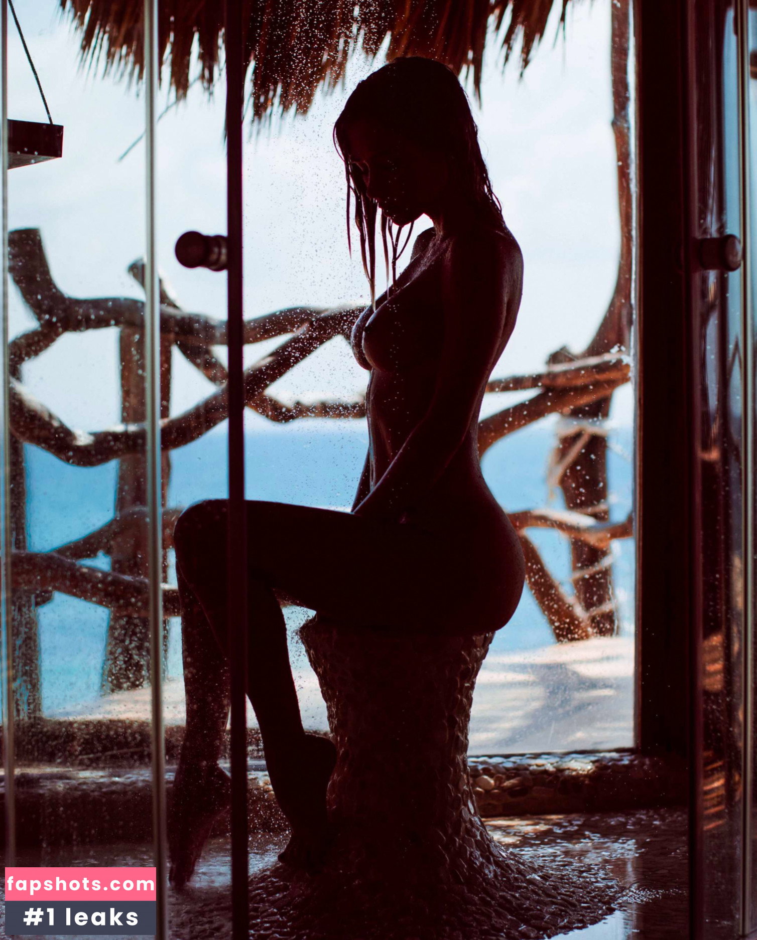 Sara Jean Underwood gallery photo #203