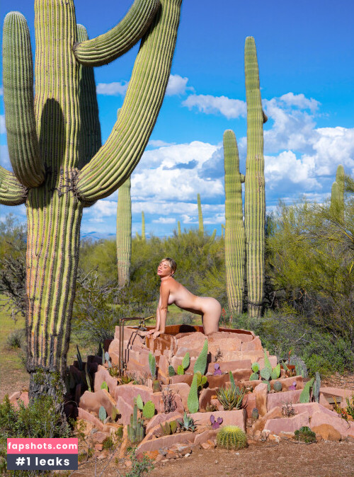 Sara Jean Underwood gallery photo #1470