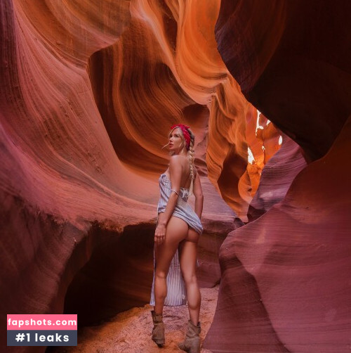 Sara Jean Underwood gallery photo #2337