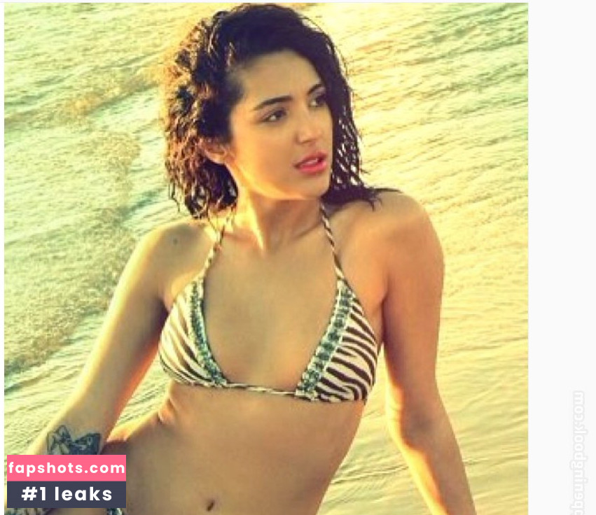 Sara Joleen Kaveh Moghaddam Filtración Desnuda OnlyFans Foto #16 - Fapshots