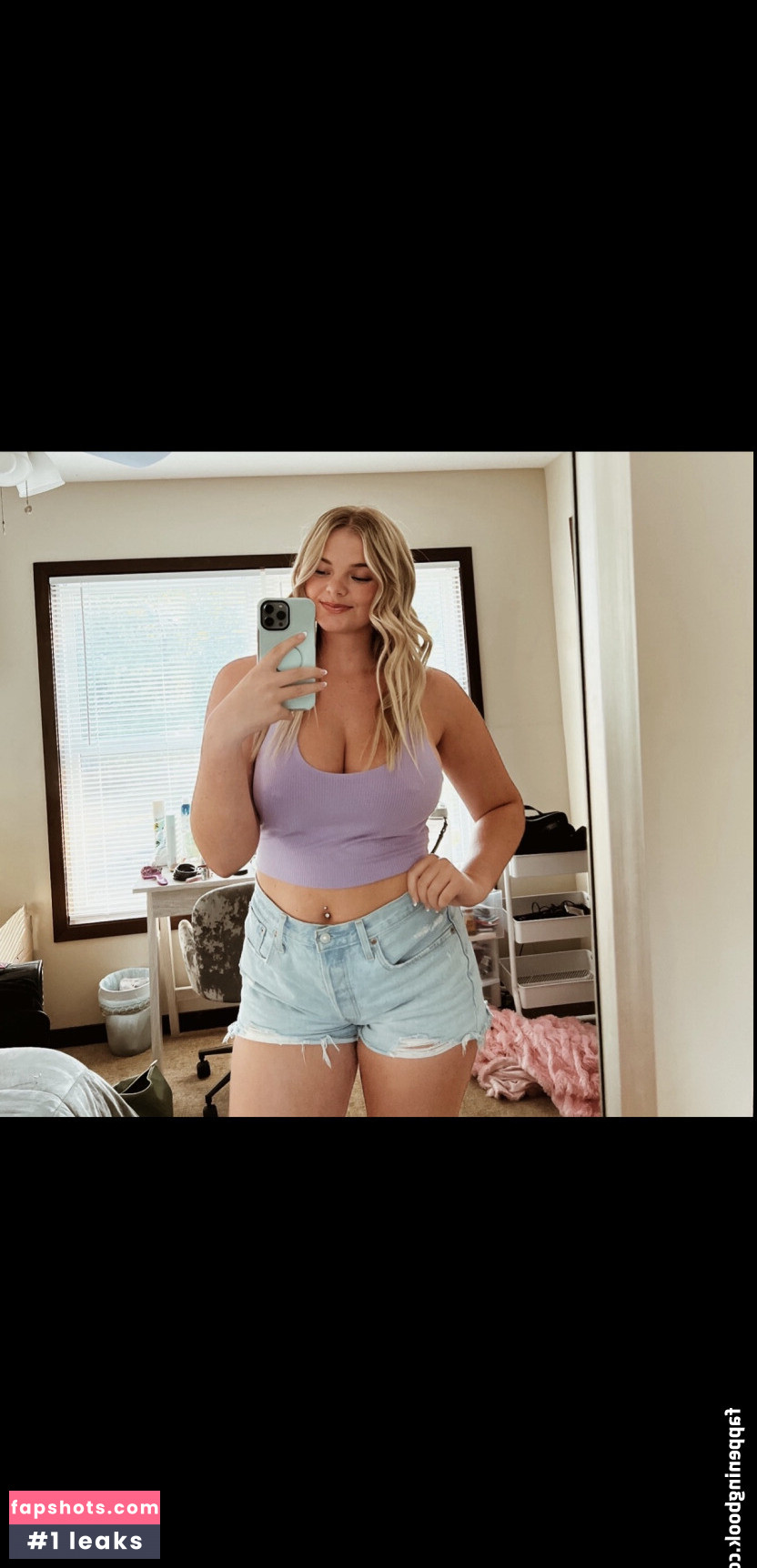 Sara K gallery photo #10