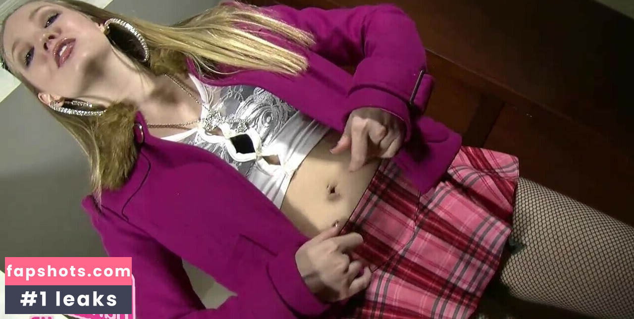 Sara Liz nude babe gallery