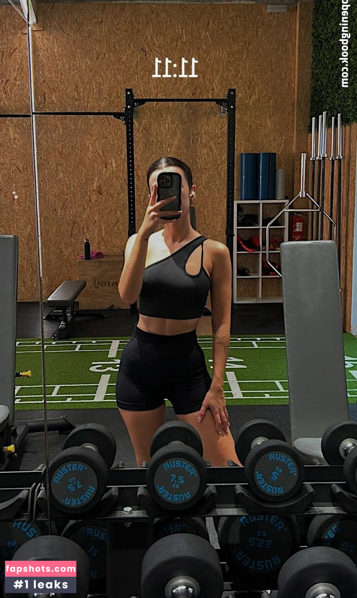 Sara Llamas gallery photo #28