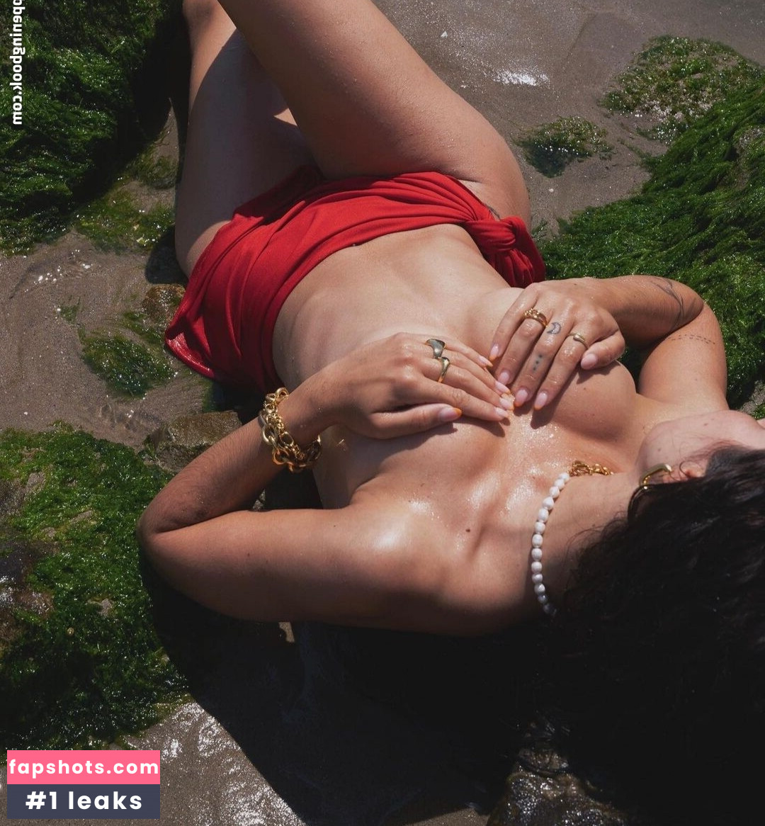 Sara Llamas gallery photo #57