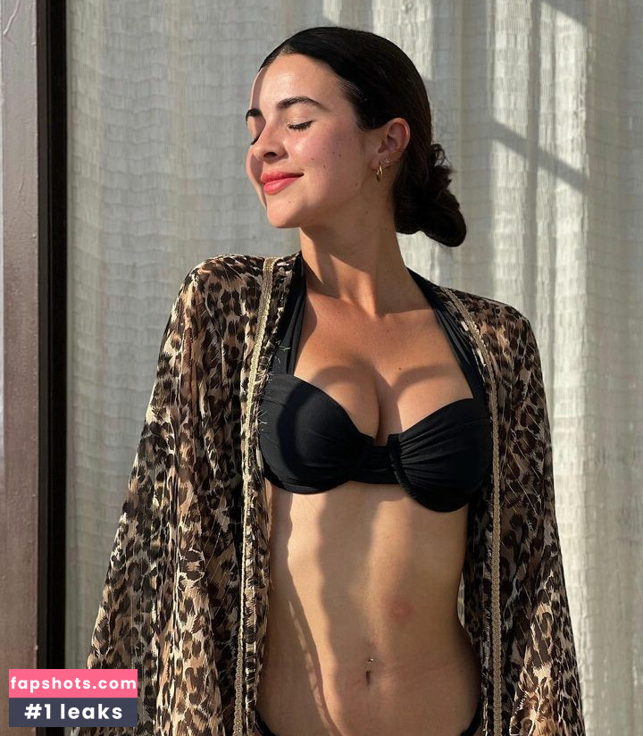 Sara Llamas gallery photo #8