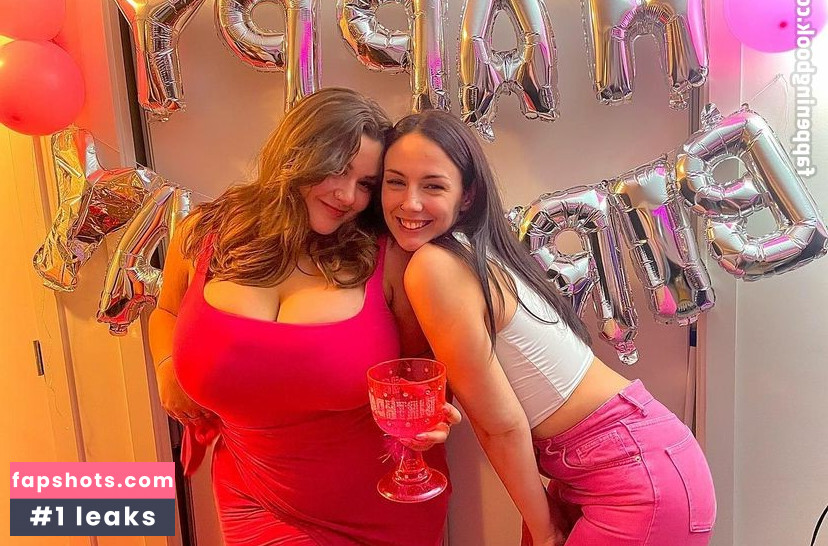 Sara M gallery photo #3