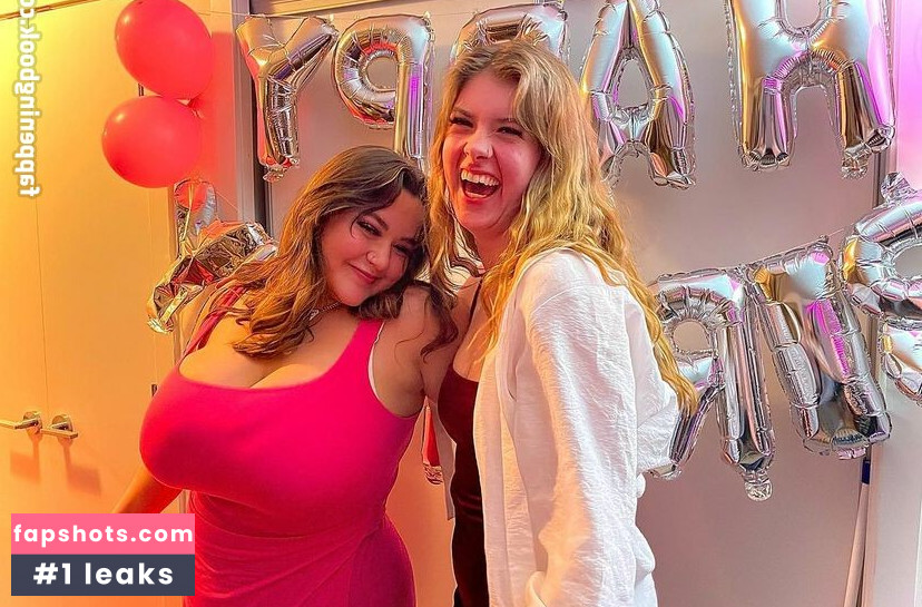 Sara M gallery photo #4