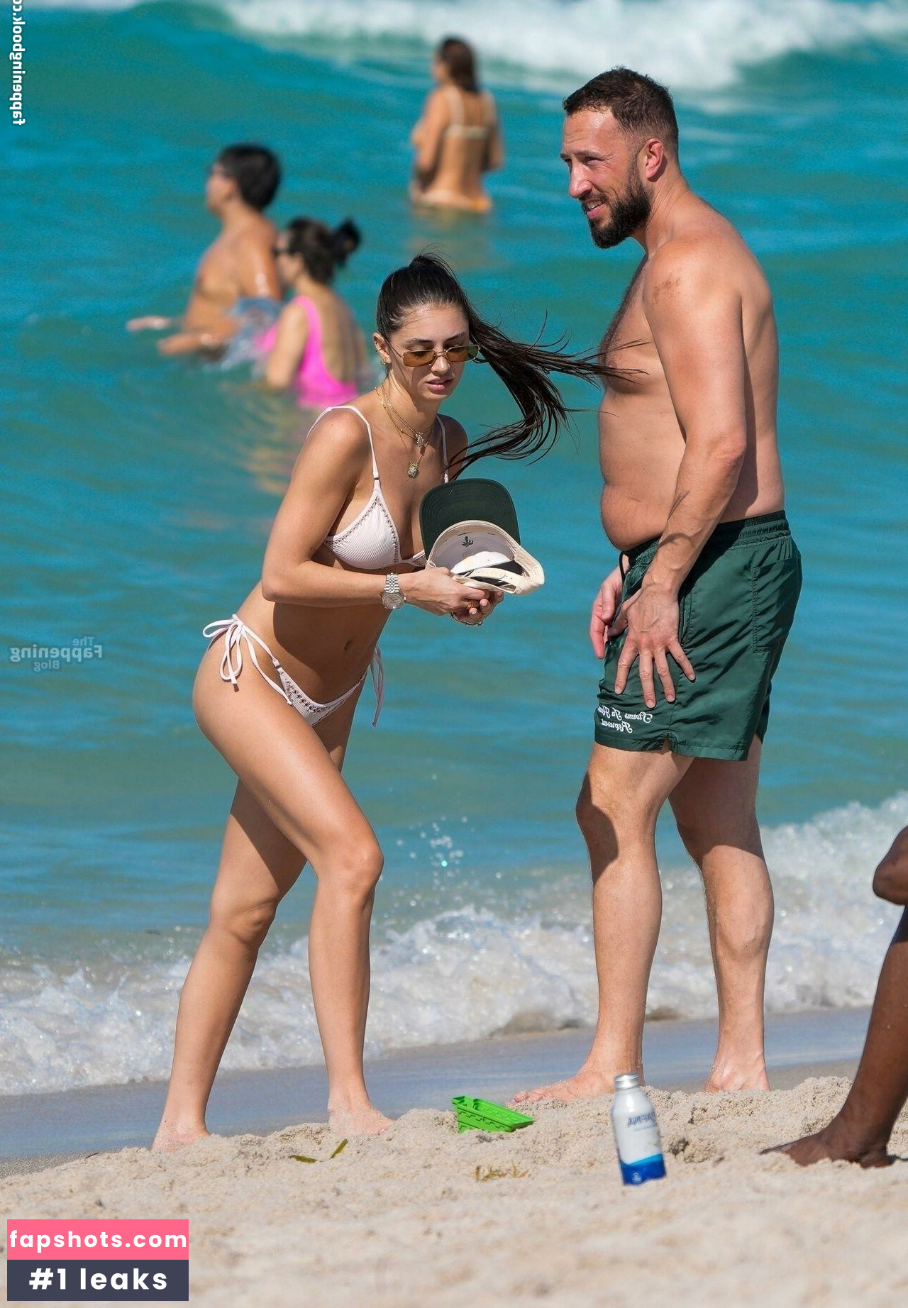 Sara Maughan gallery photo #15