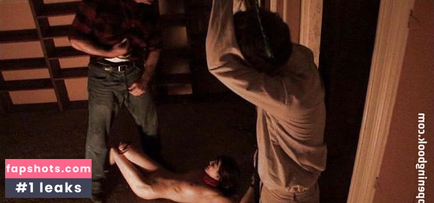 Sara May gallery photo #5