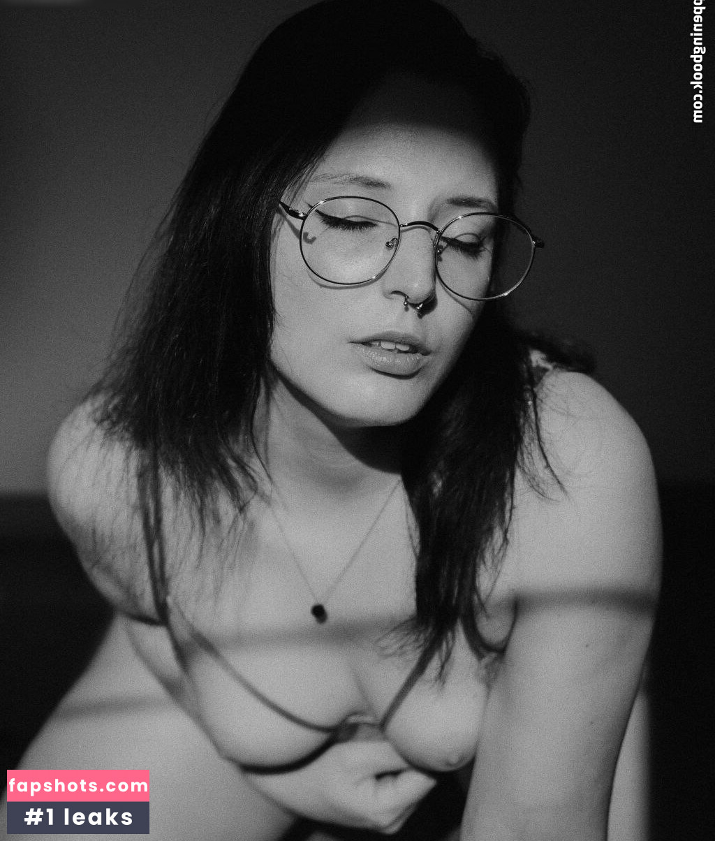 Sara Meier gallery photo #10