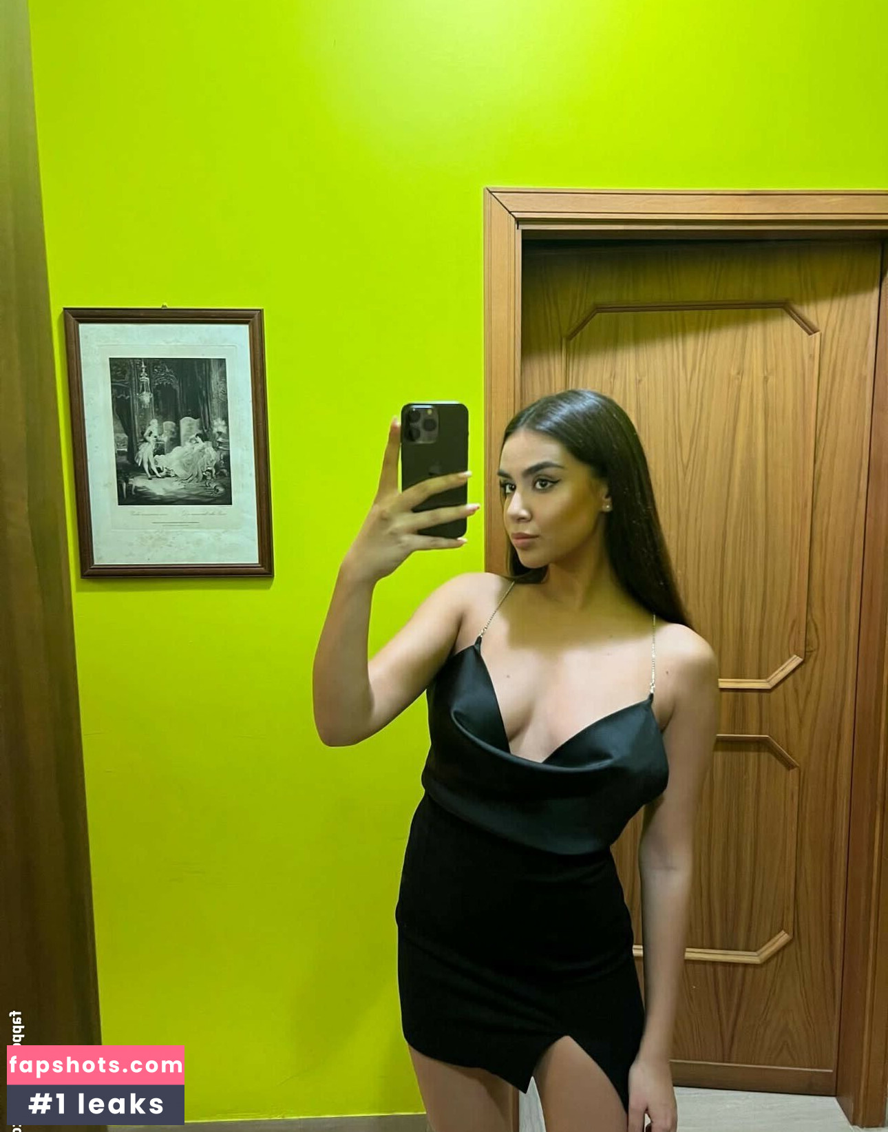 Sara Mendicino gallery photo #4