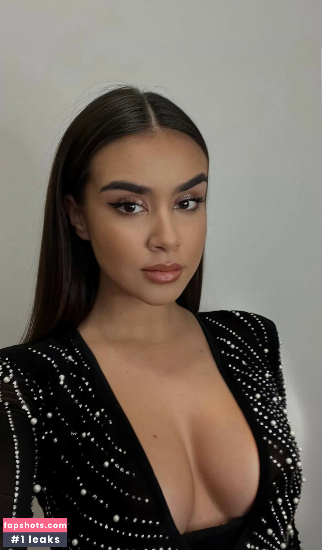 Sara Mendicino gallery photo #5