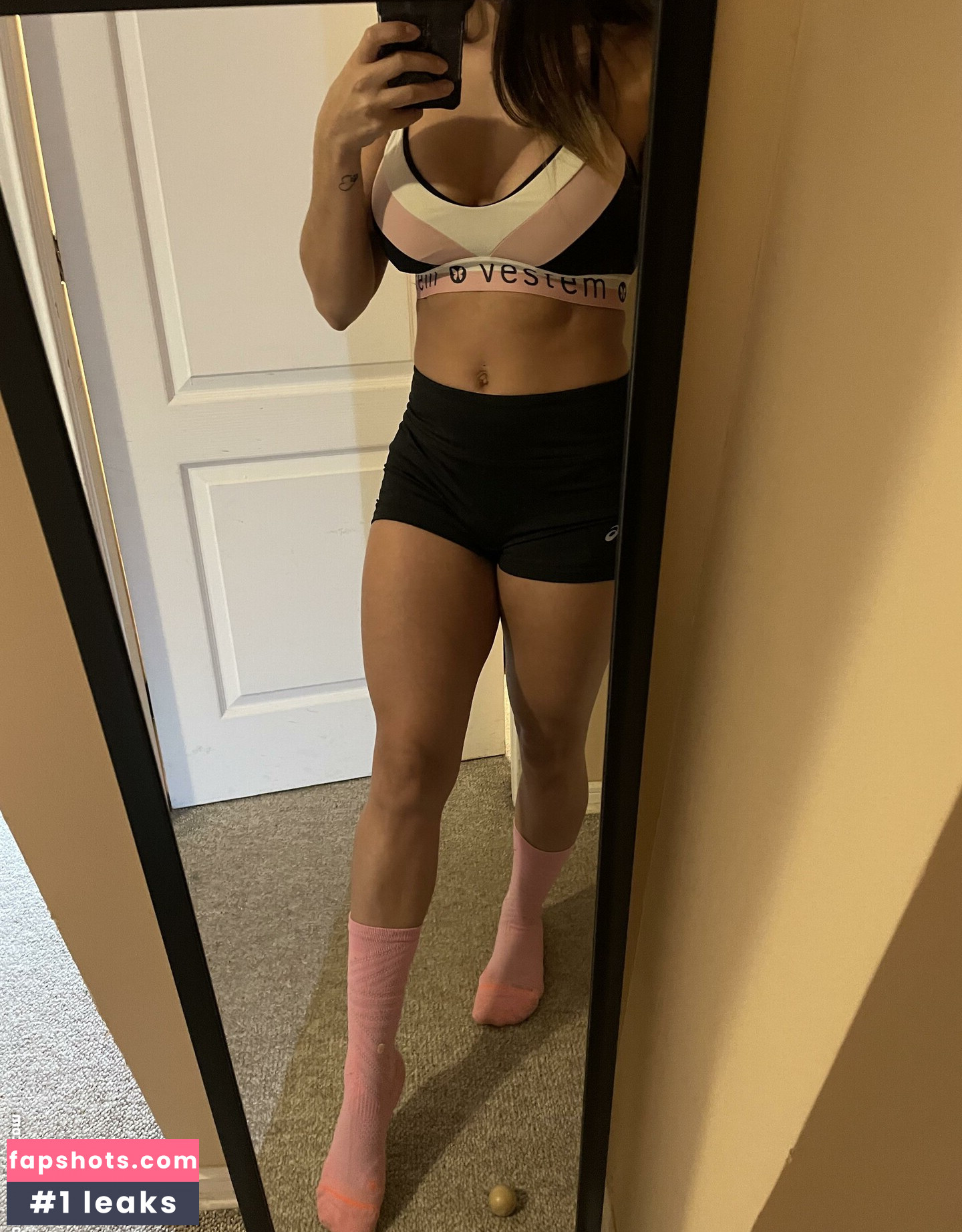 Sara Miller gallery photo #8