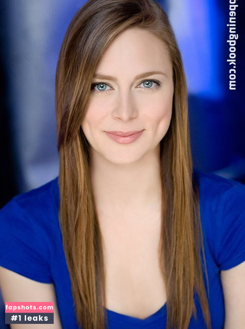 Sara Mitich gallery photo #30