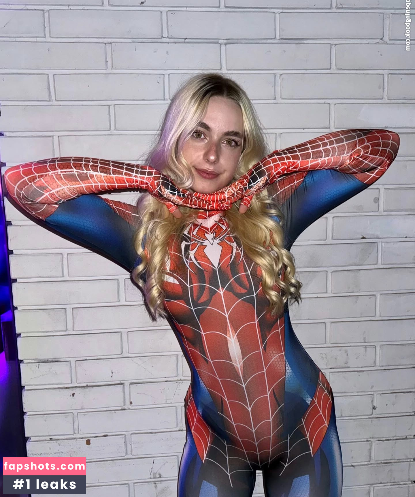 Sara Peterkova gallery photo #3