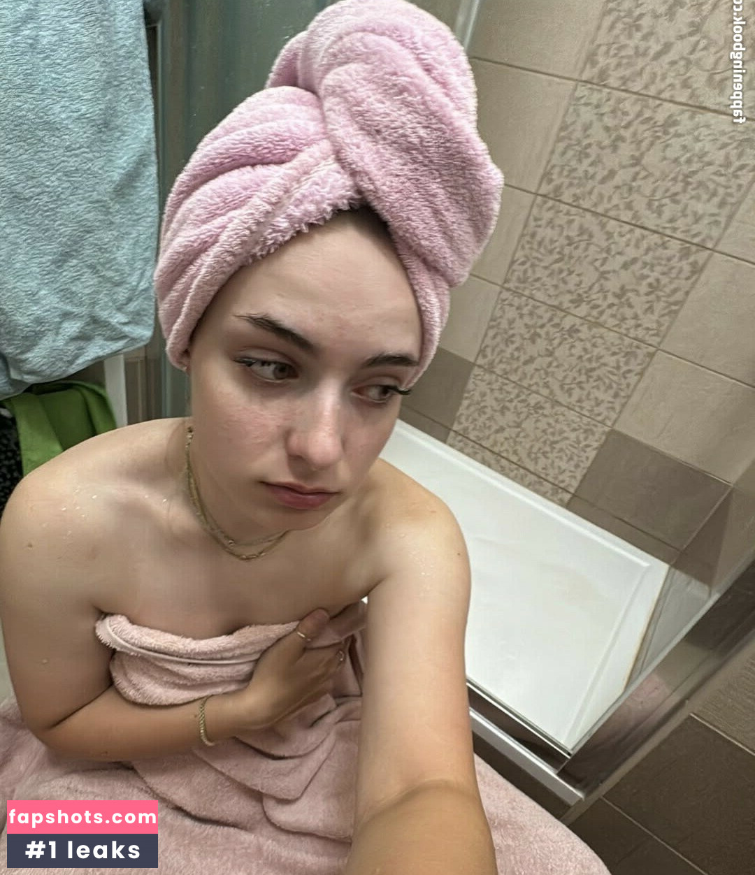 Sara Peterkova gallery photo #4