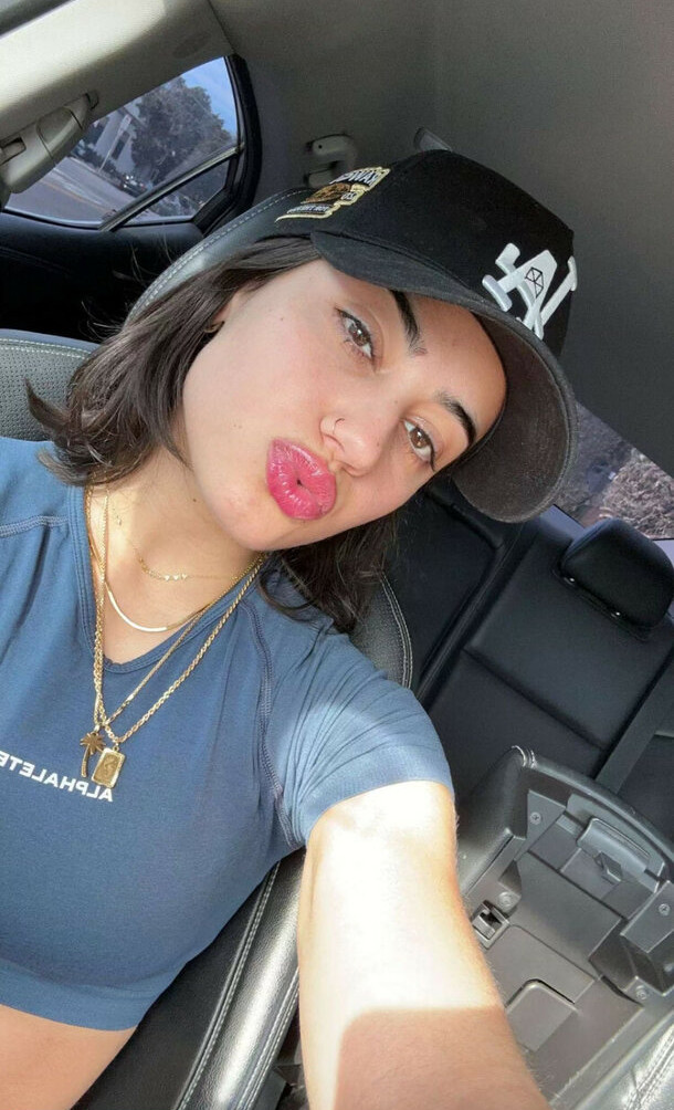 sara-saffari gallery photo #342