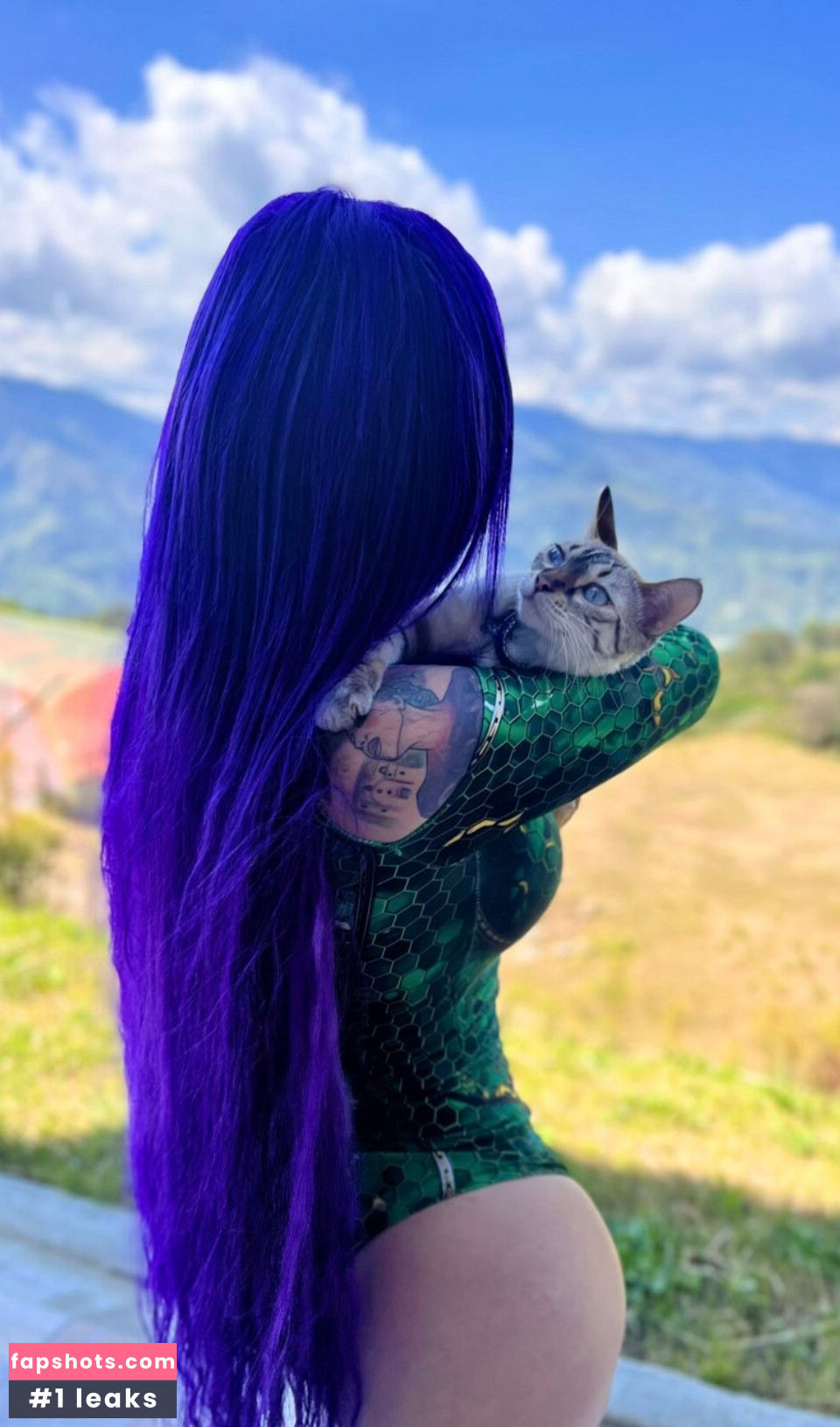 Sara Salazar gallery photo #45