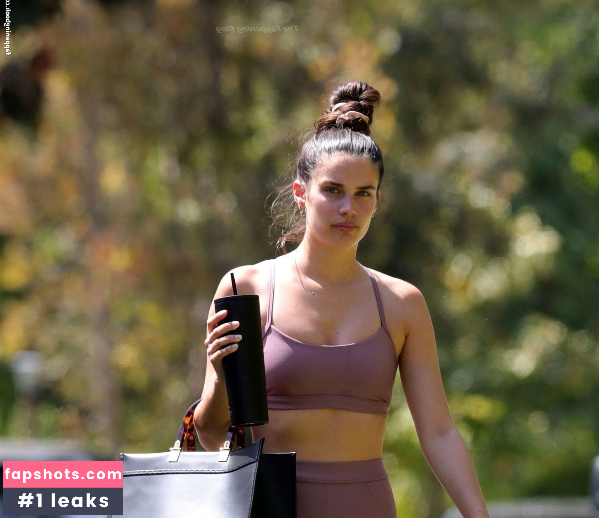 Sara Sampaio gallery photo #1024